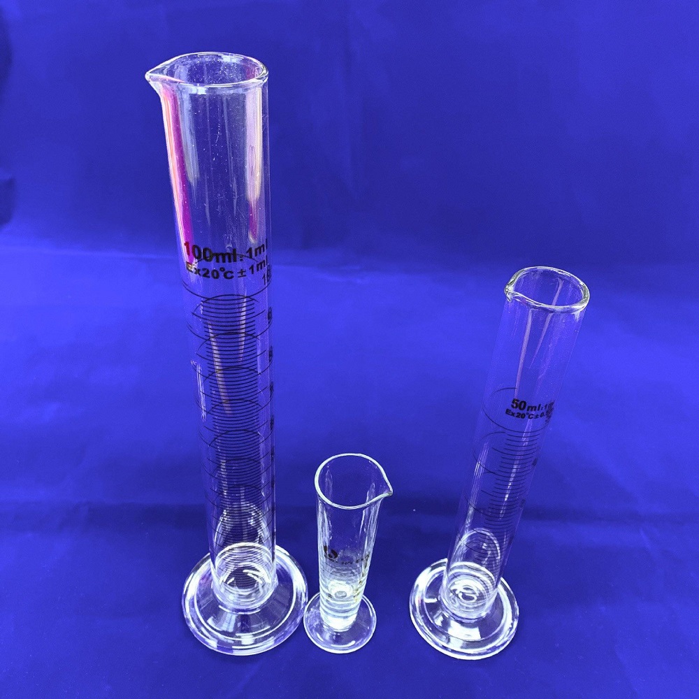 graduated cylinder vs beaker